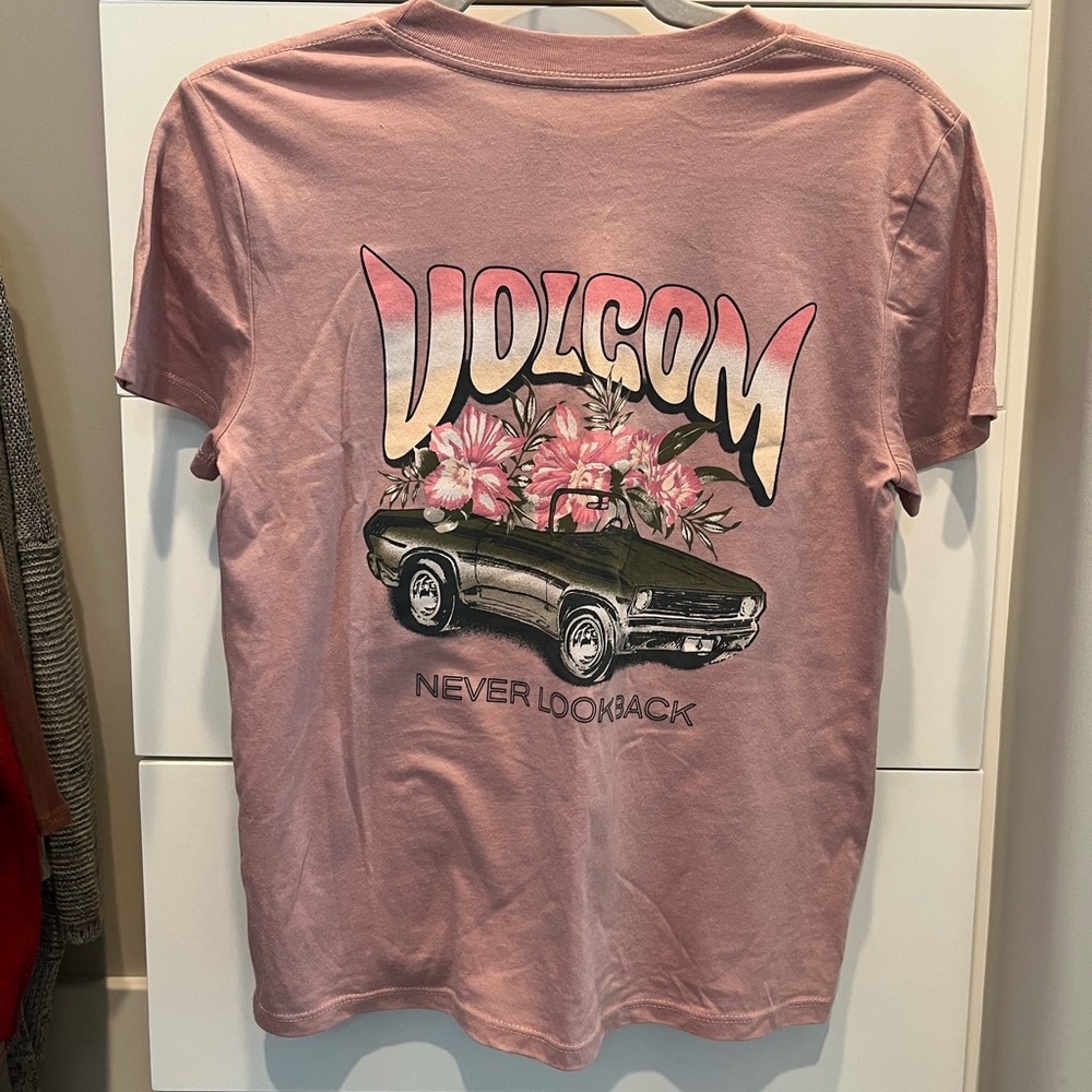 💗3for$25💗NWOT Volcom Tee Size XS light pink